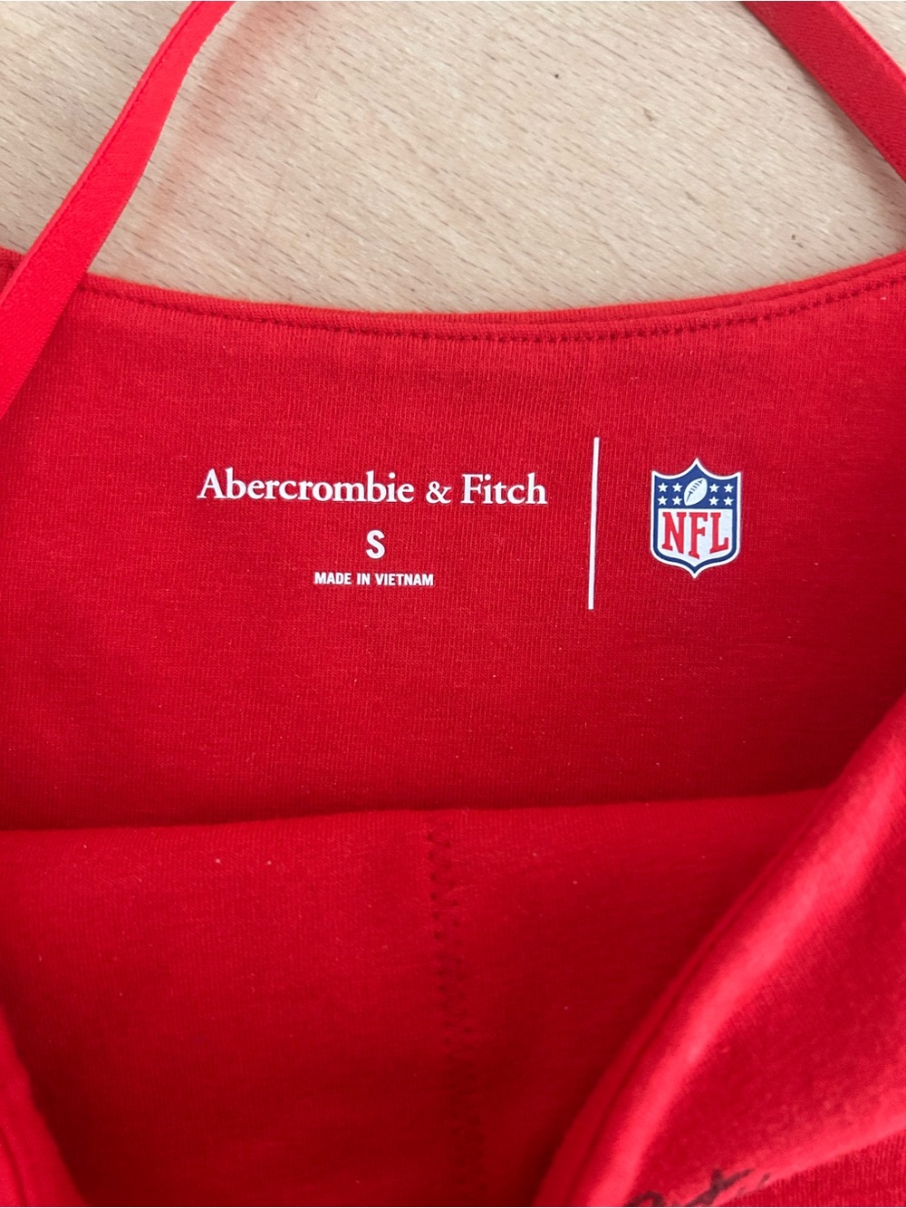 Abercrombie & Fitch Kansas City Chiefs Bra-Free 90s Cami - Picture 5 of 5
